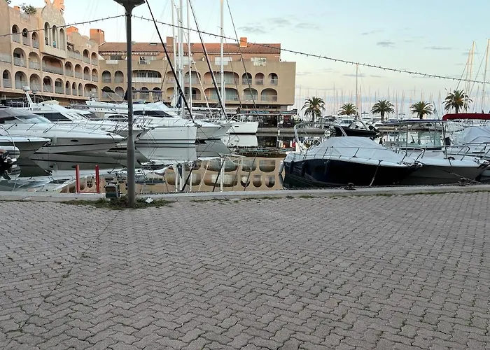 Cocon Lumineux à 2 Min Du Port Et Des Restaurants Appartement Hyères